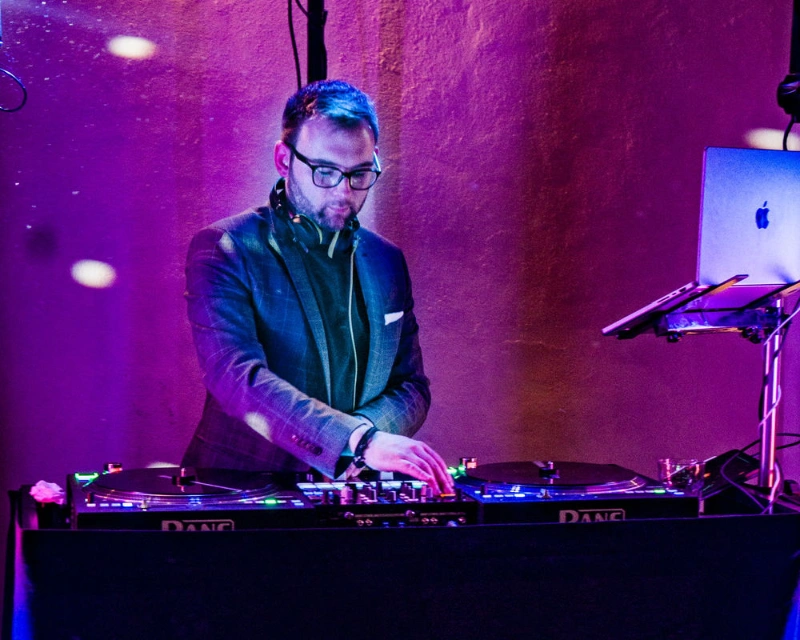DJ Detmold djservice-owl
